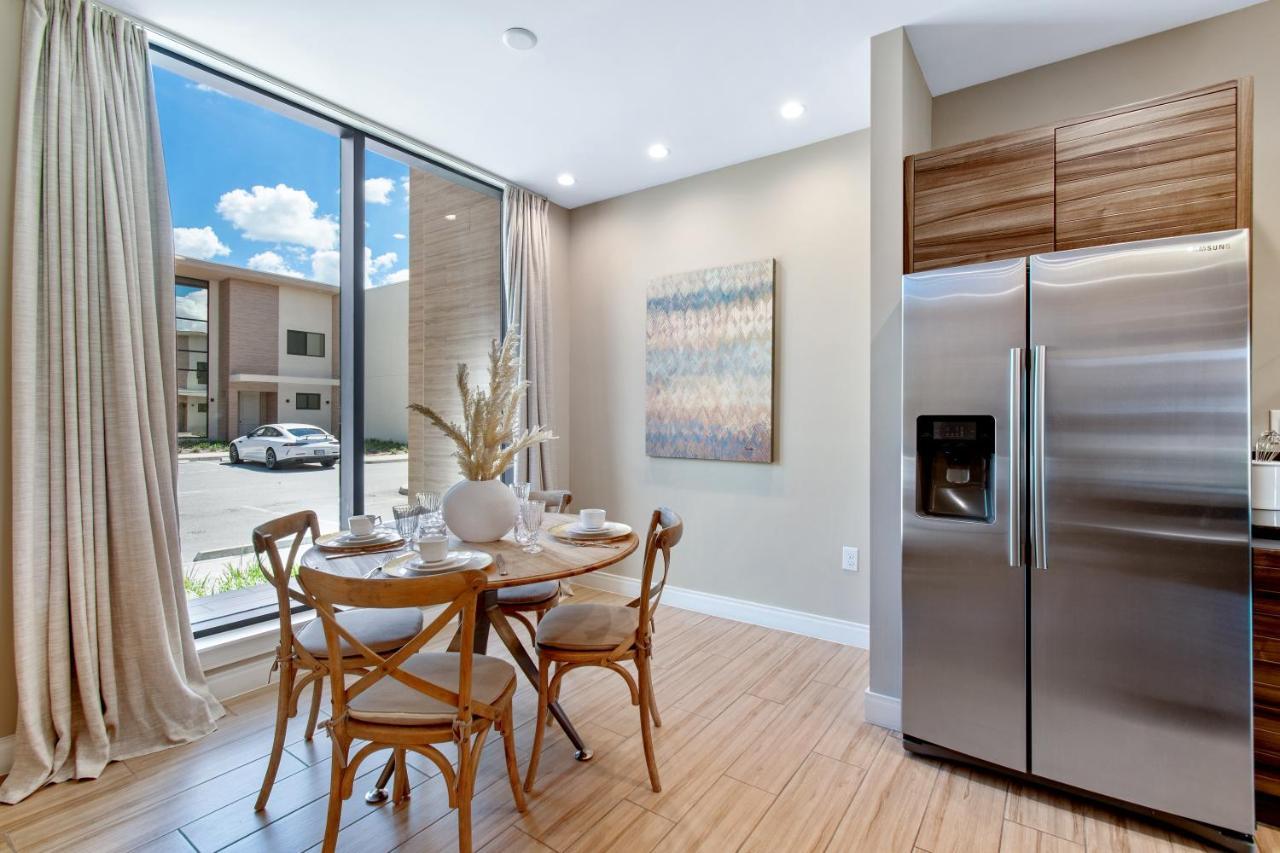 Beautiful Townhome Magic Village 1,5 Mile To Dis ออร์ลันโด ภายนอก รูปภาพ
