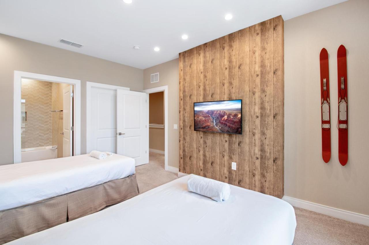Beautiful Townhome Magic Village 1,5 Mile To Dis ออร์ลันโด ภายนอก รูปภาพ